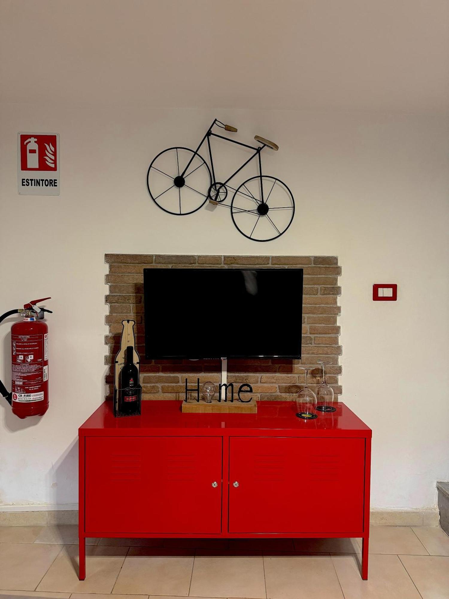 Frizzi & Lazzi House Apartment Napoli Bagian luar foto