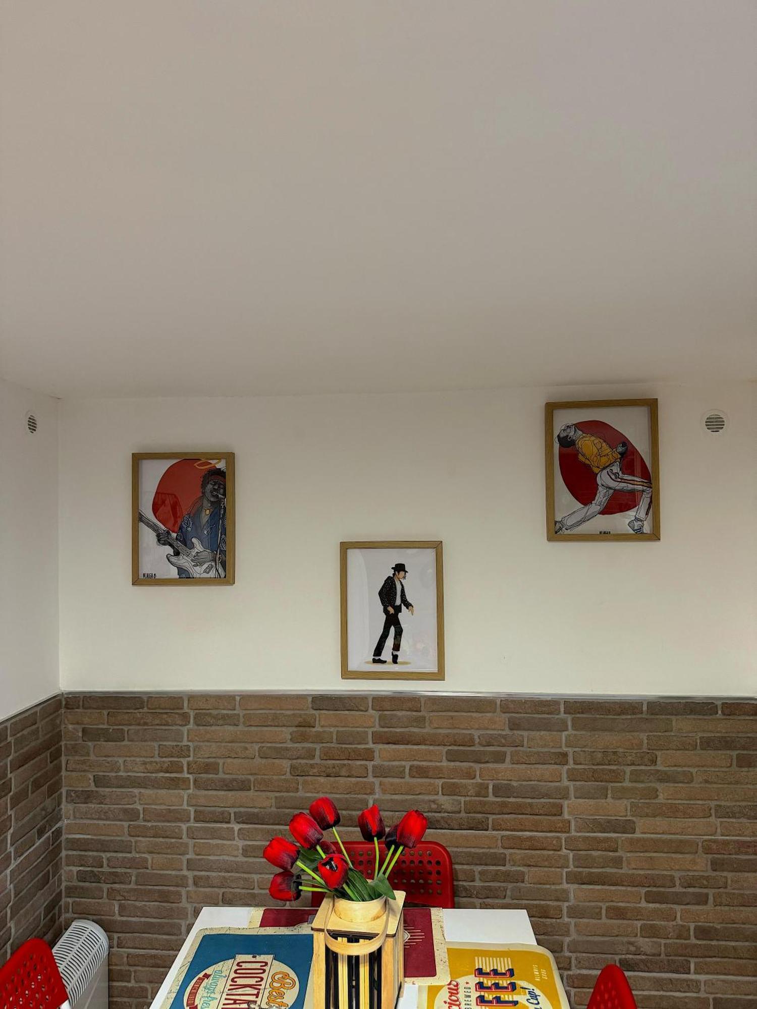 Frizzi & Lazzi House Apartment Napoli Bagian luar foto