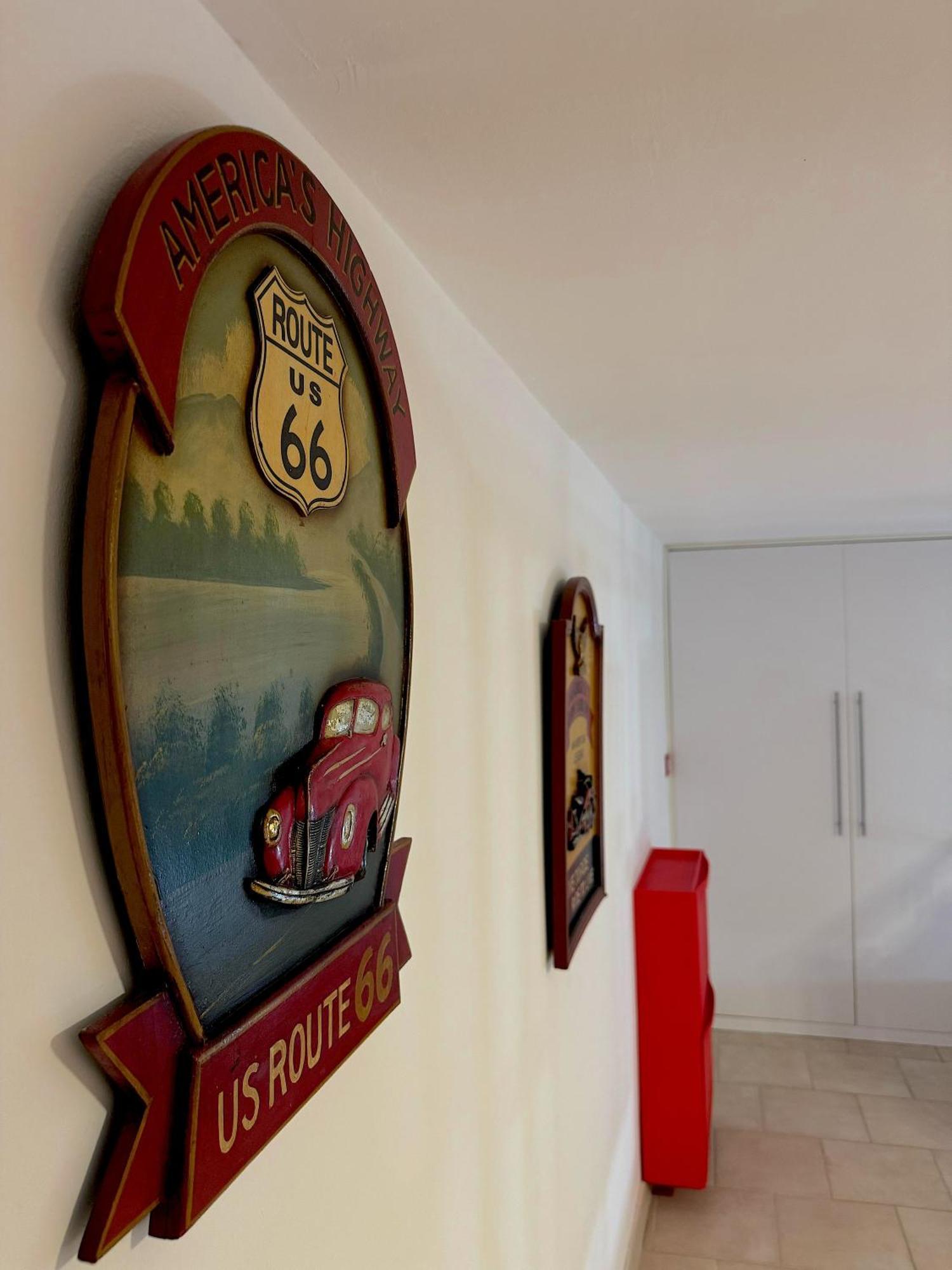 Frizzi & Lazzi House Apartment Napoli Bagian luar foto